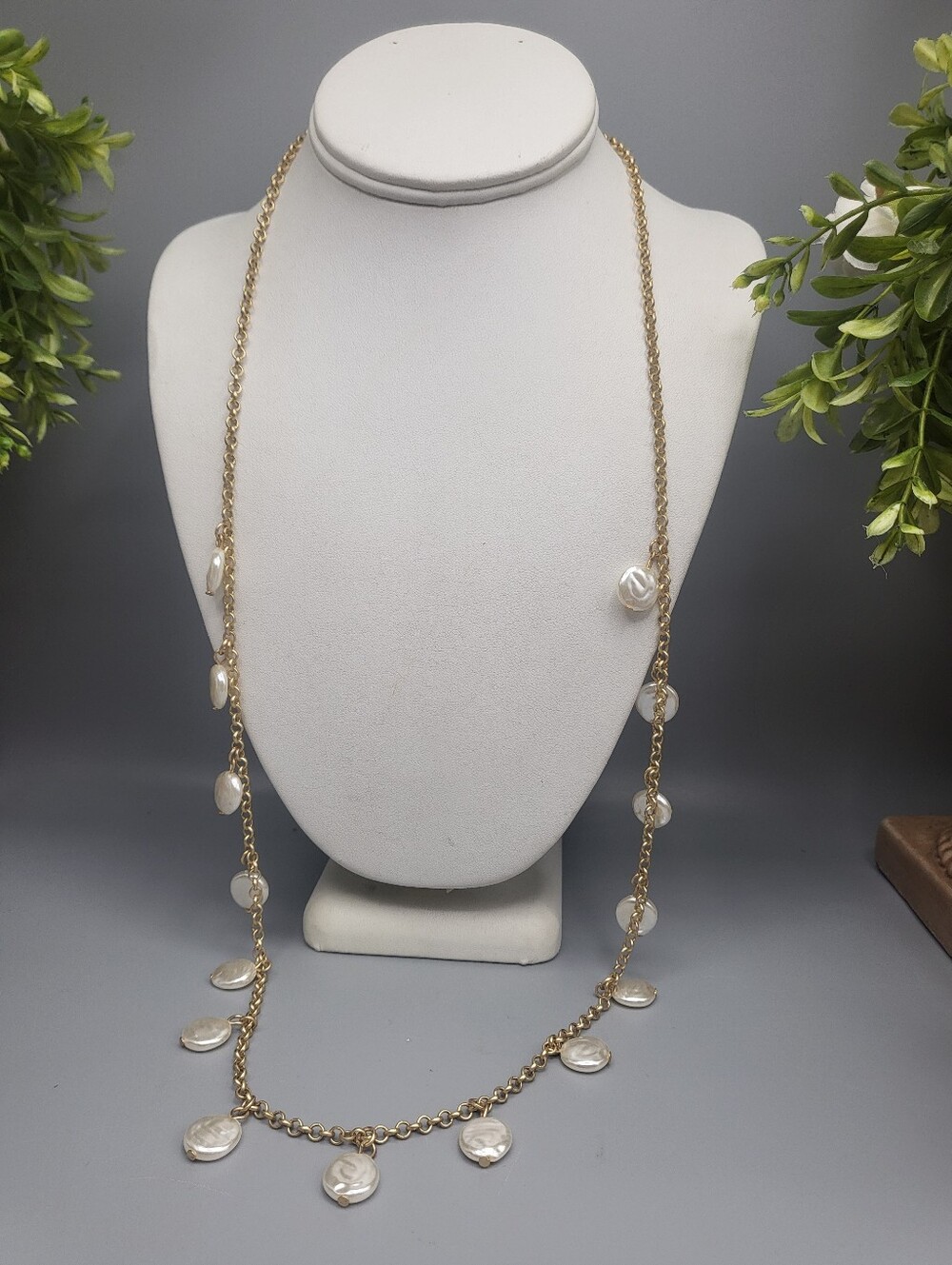 Fornash Gold Chain w/ Mother of Pearl Charms - Long Necklace Classic Feminine